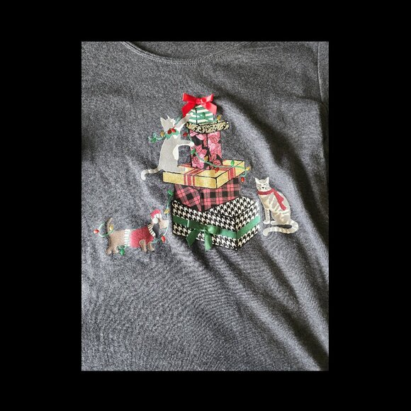 Women's Karen Scott Size Medium Long Sleeve Christmas Shirt, Excellent Condition - Picture 3 of 5